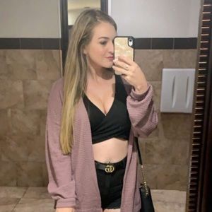 Meet your Posher, Caitlyn